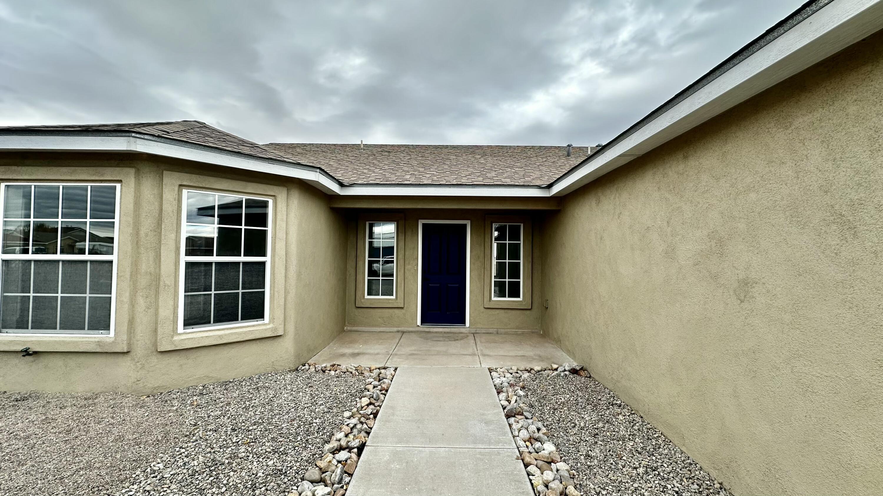 25 Rosa Avenue, Los Lunas, New Mexico image 2