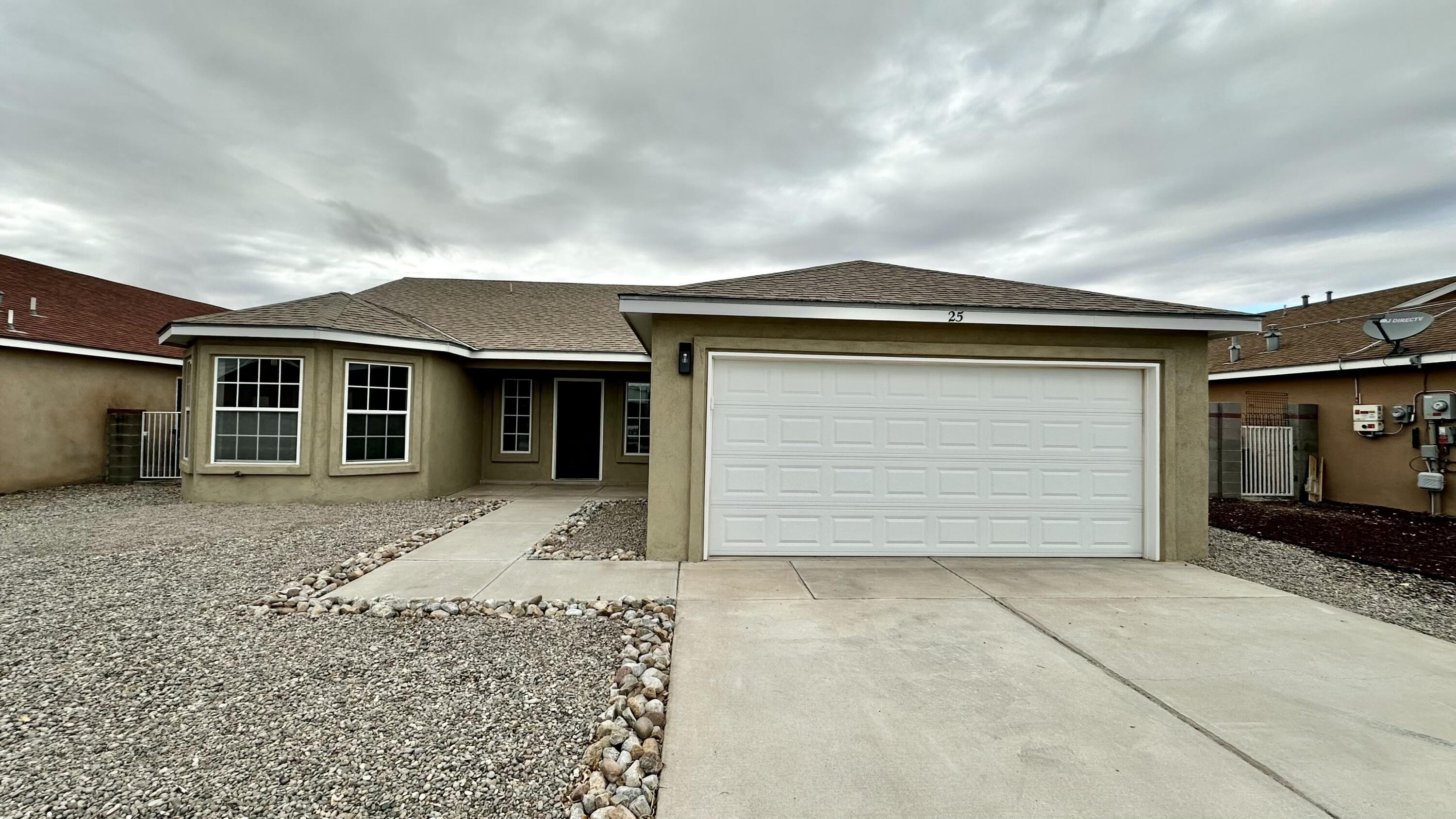 25 Rosa Avenue, Los Lunas, New Mexico image 1