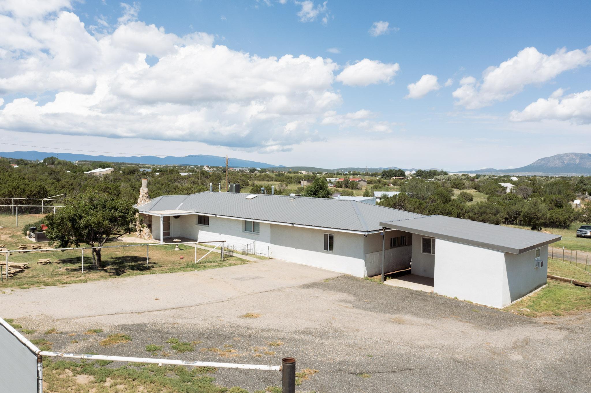 19 Pinon Road, Edgewood, New Mexico image 1