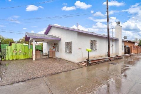 Homes For Sale - 1114 10th Street<br/> Albuquerque, NM 87104