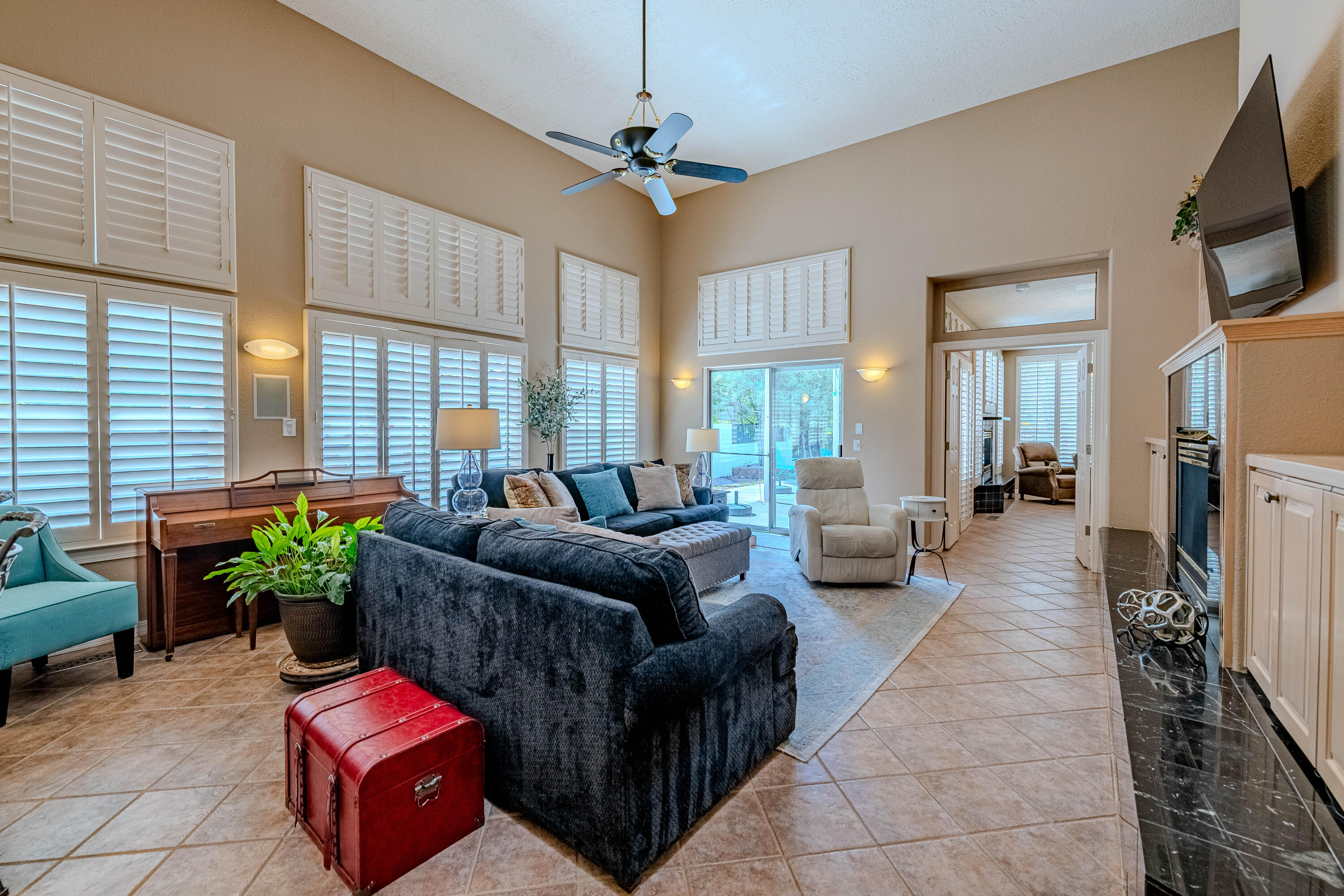 11209 Costa Del Sol NE