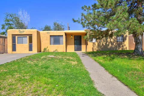 Photo of 3401 Alvarado Drive NE, Albuquerque, NM 87110 (MLS # 1106715)
