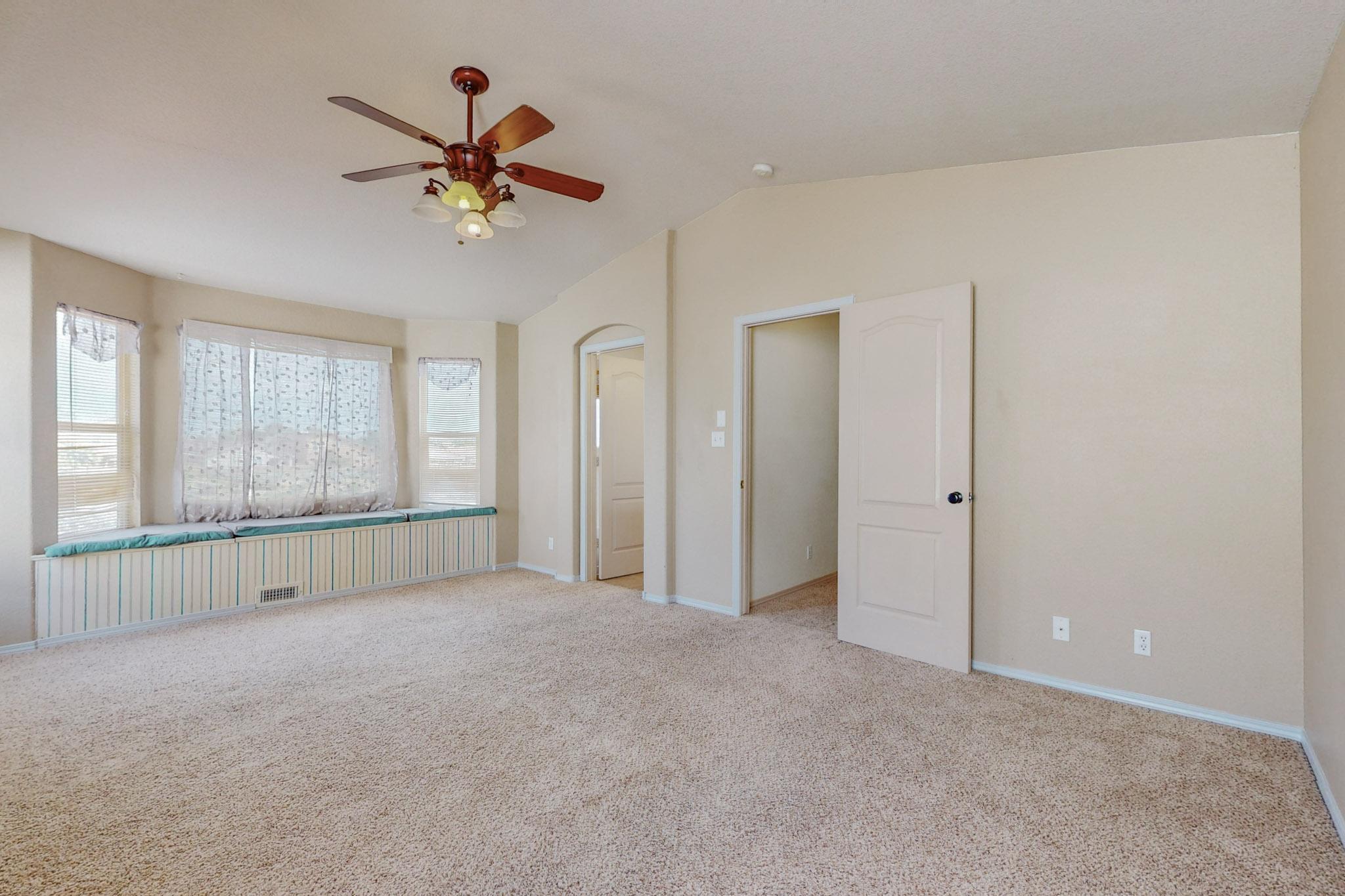 725 Valley Meadows Drive, Rio Rancho, New Mexico image 23