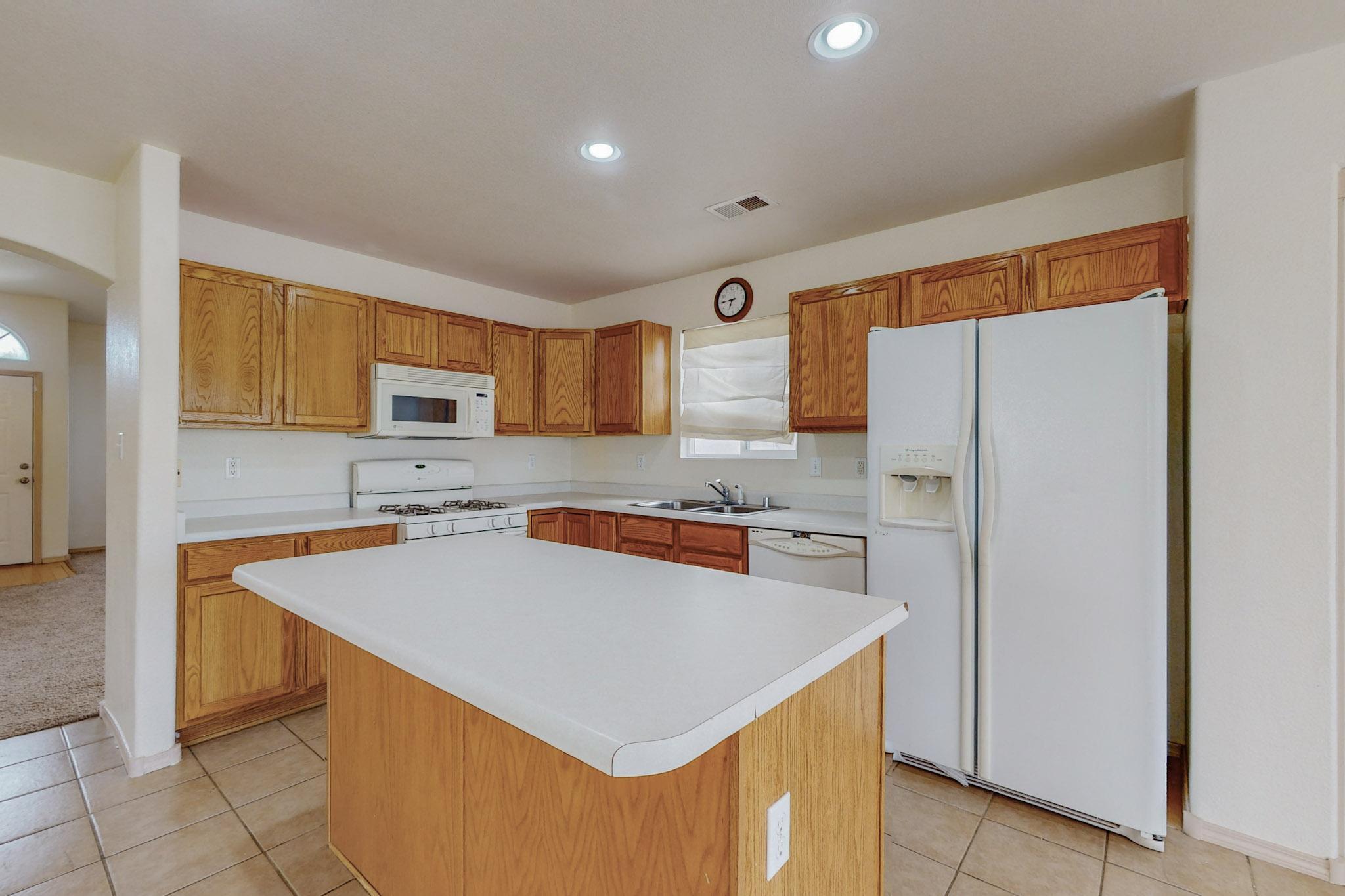 725 Valley Meadows Drive, Rio Rancho, New Mexico image 13