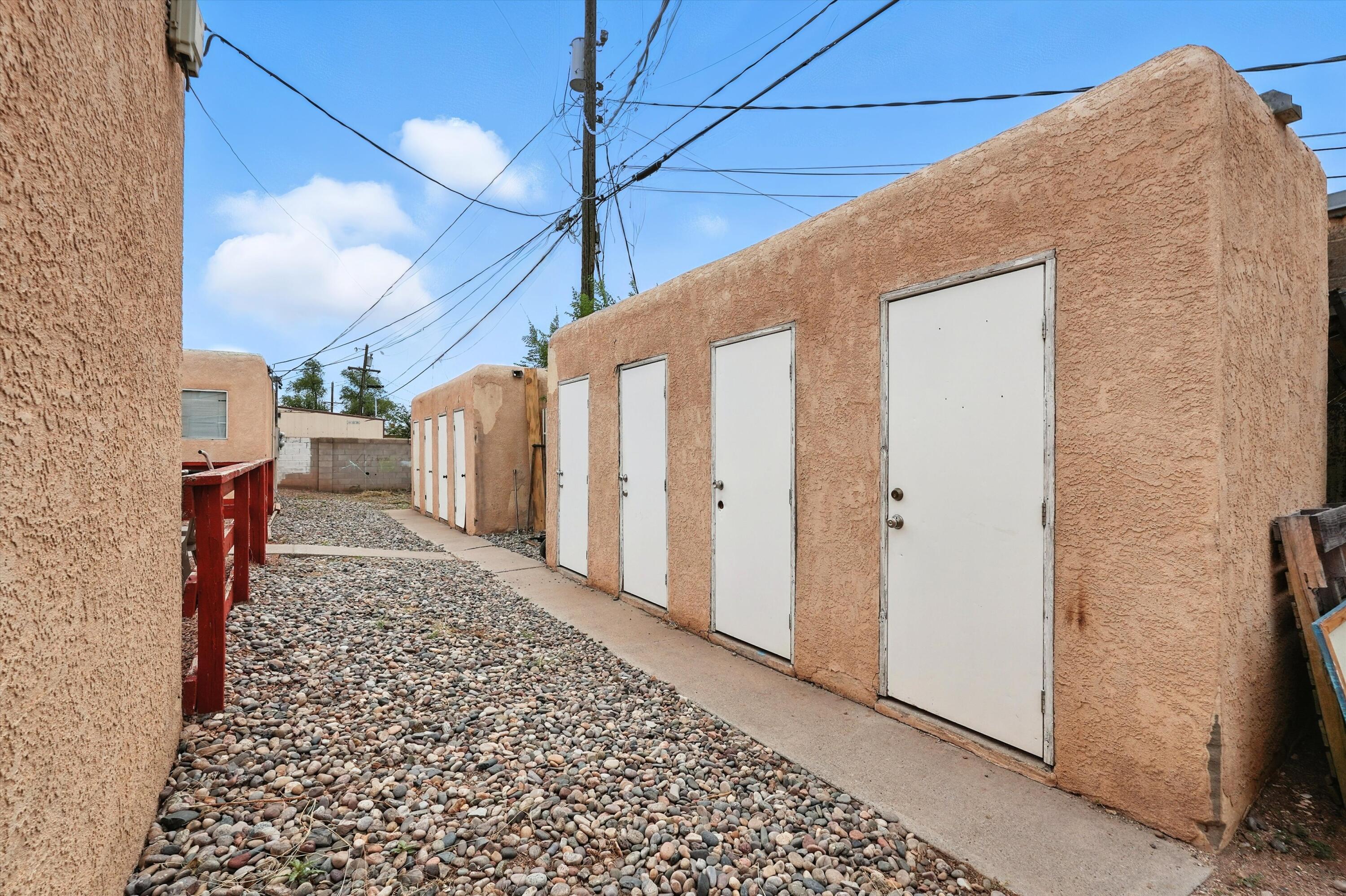 415 WISCONSIN Street NE