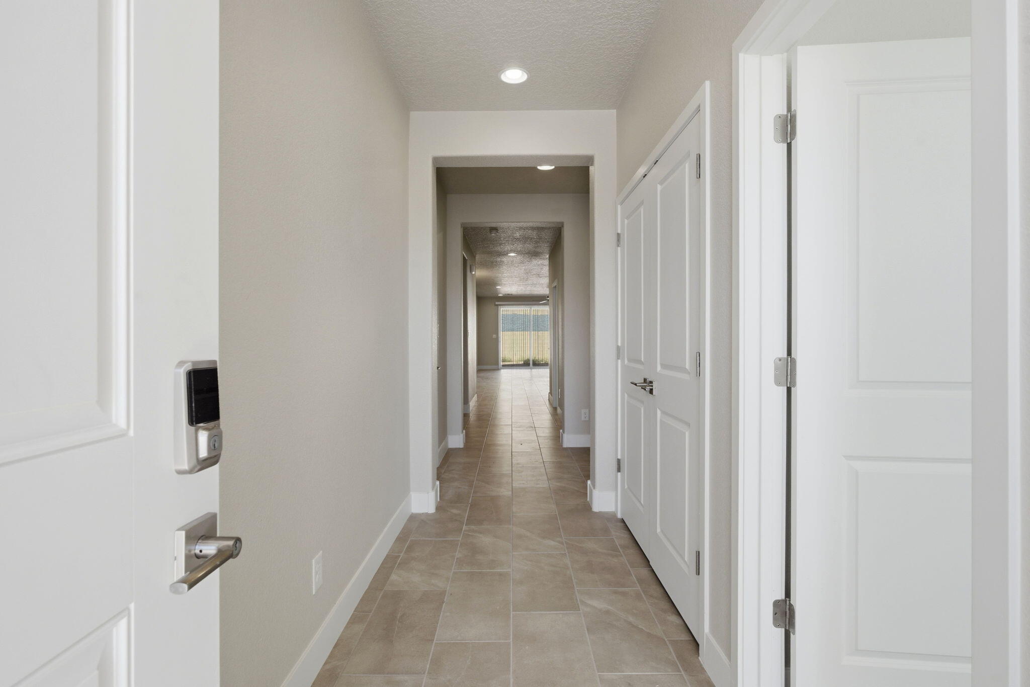 6729 SYDNEY Drive NE