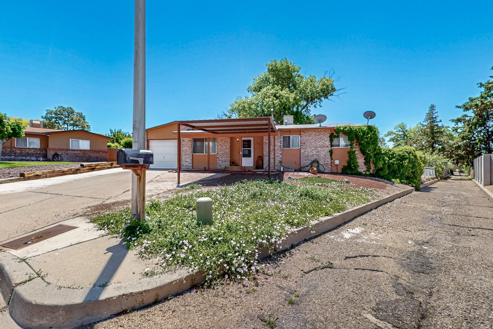 708 Landman Place, Albuquerque, New Mexico image 2