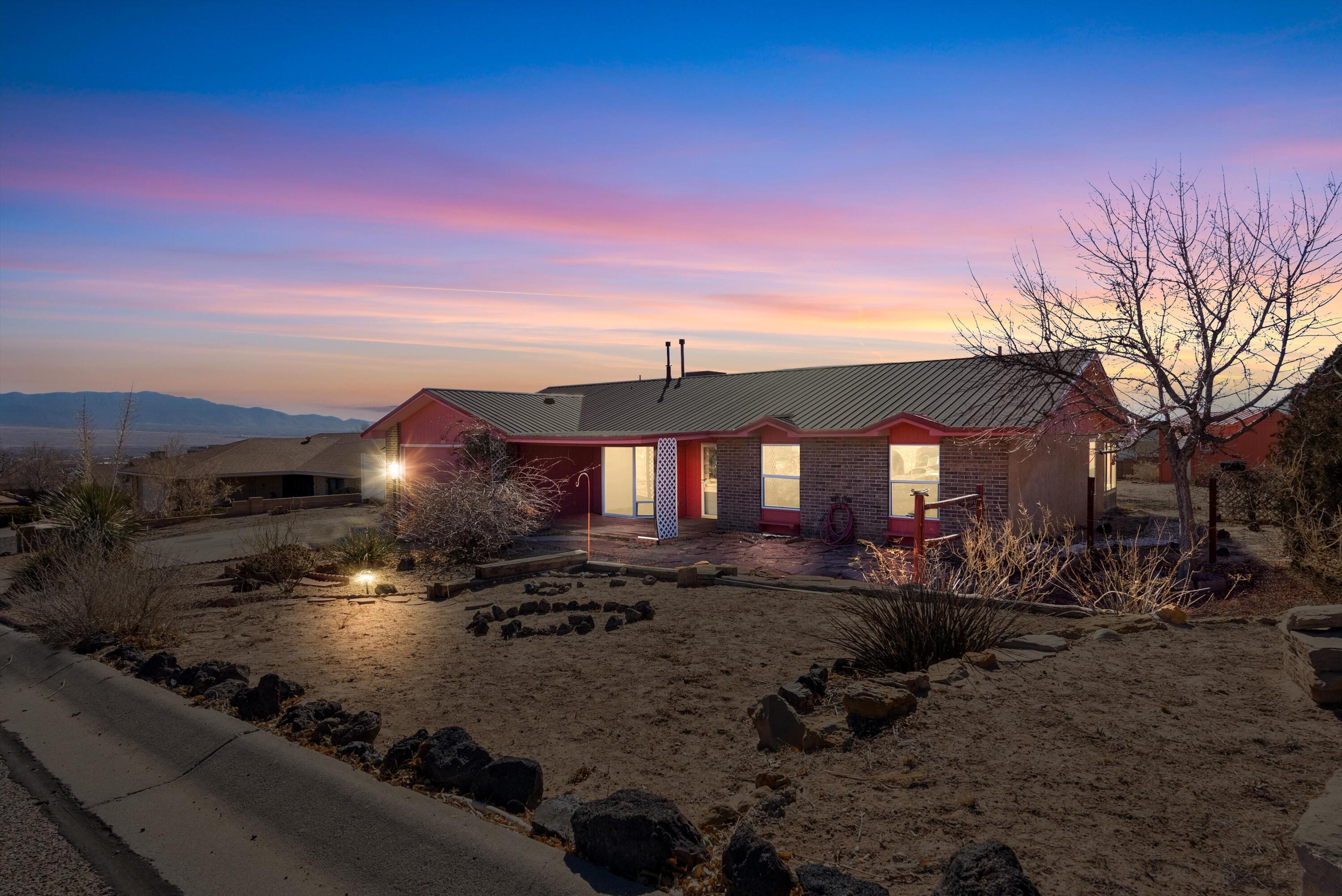 625 Emerald Drive, Rio Rancho, New Mexico image 2