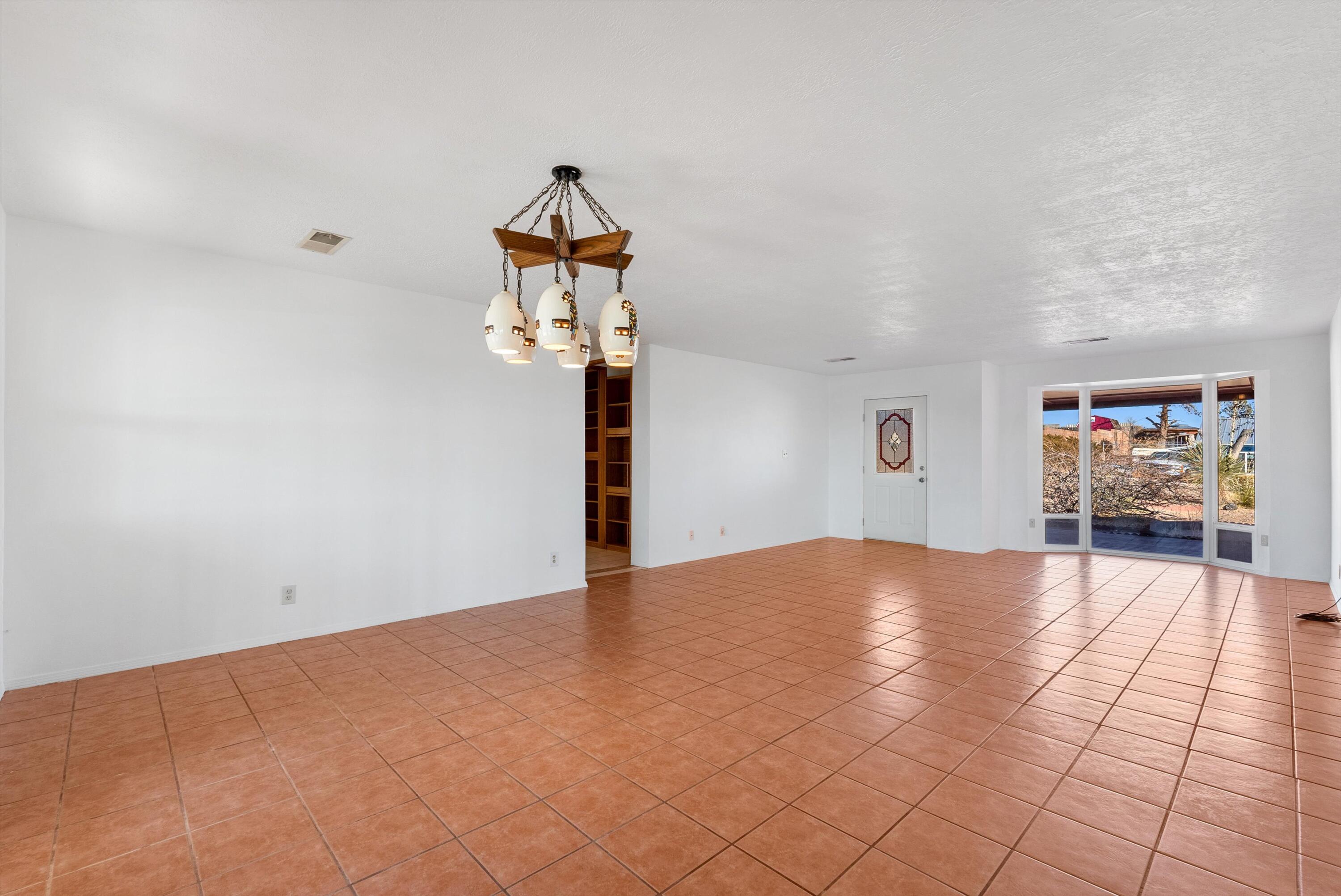 625 Emerald Drive, Rio Rancho, New Mexico image 7