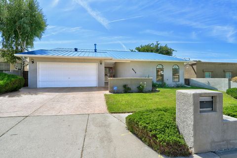 Photo of 9516 SAN RAFAEL Avenue NE, Albuquerque, NM 87109 (MLS # 1090916)