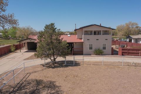 Photo of 9207 Edith Boulevard NE, Albuquerque, NM 87113 (MLS # 1102076)