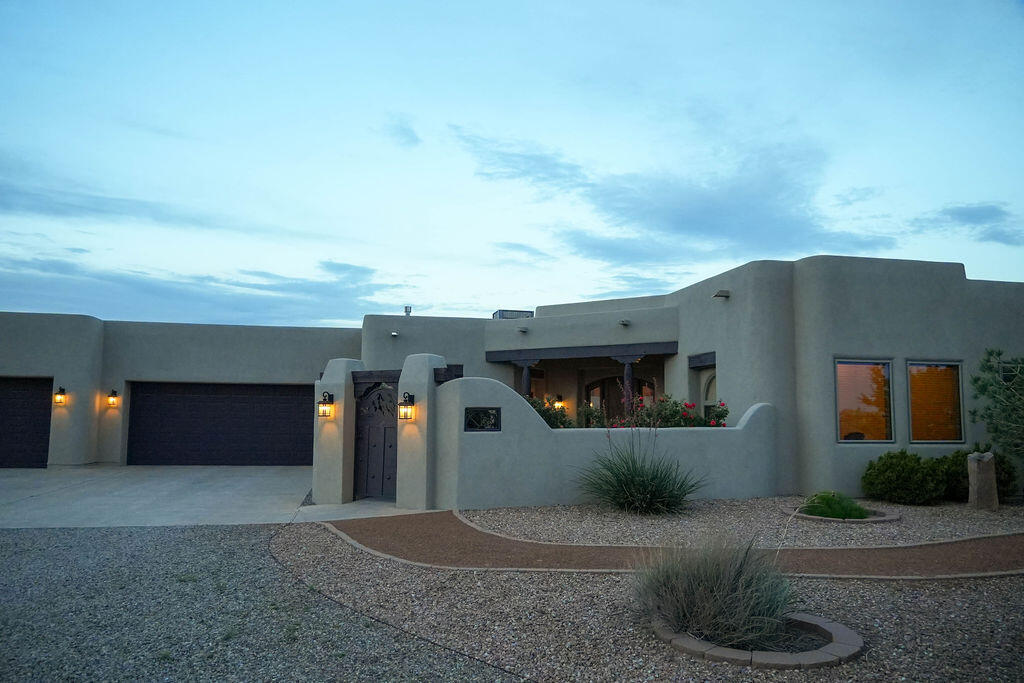 400 Albor Circle, Rio Rancho, New Mexico image 2