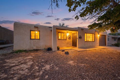 Photo of 1034 Tomasita Street NE, Albuquerque, NM 87112 (MLS # 1104142)
