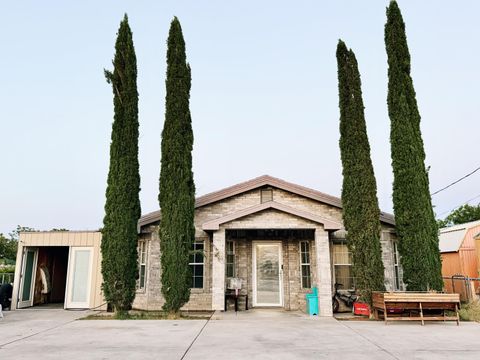 Homes For Sale - 2318 Algerita Street<br/> Eddy County, Carlsbad, NM 88220