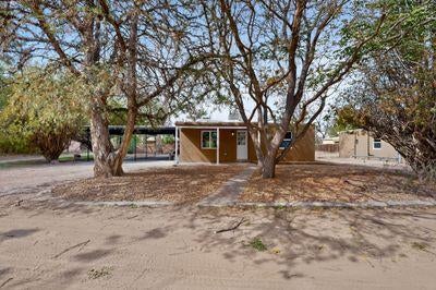 8907 Guadalupe Trail NW
