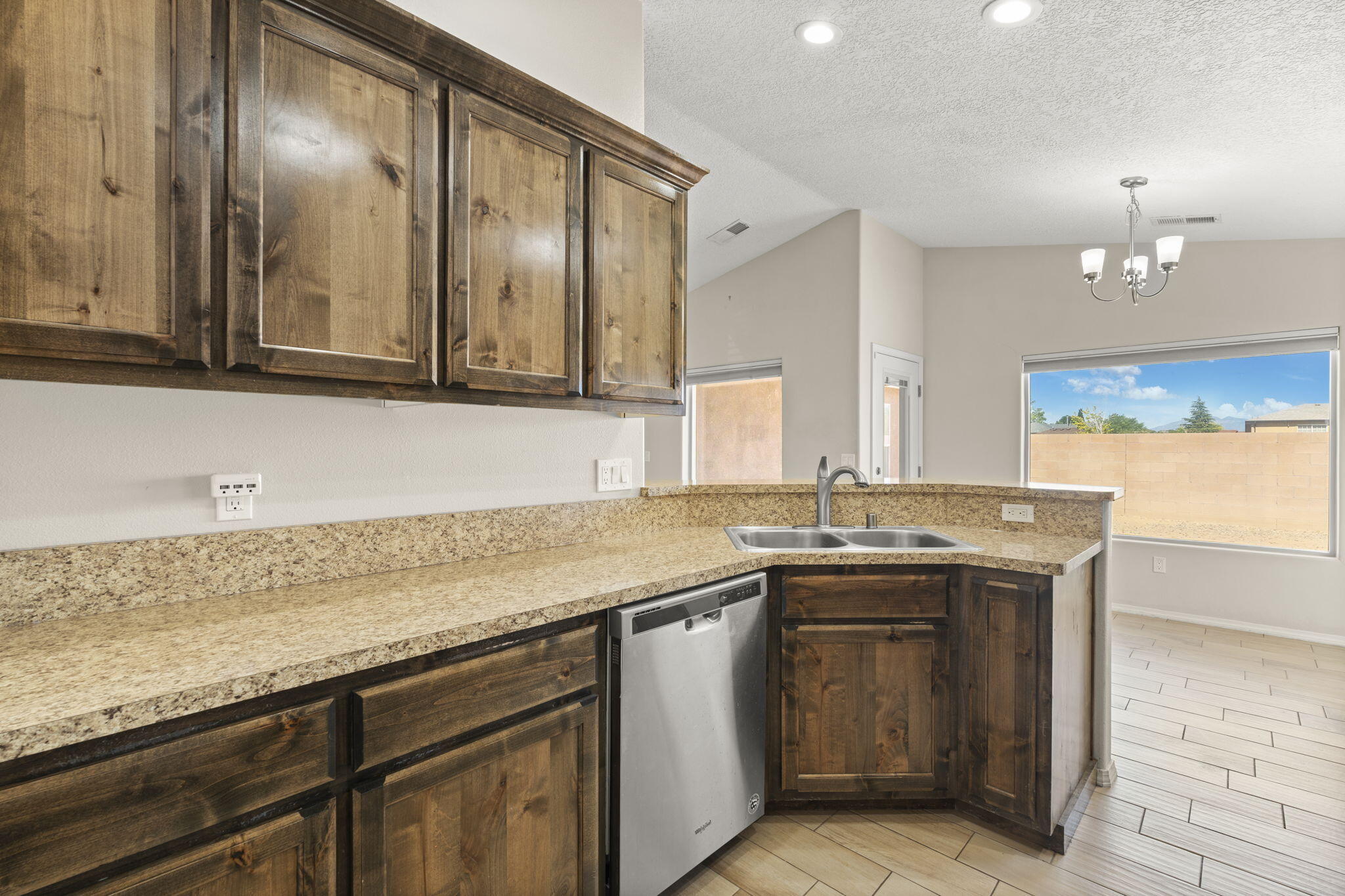 2170 Firewheel Avenue, Los Lunas, New Mexico image 10