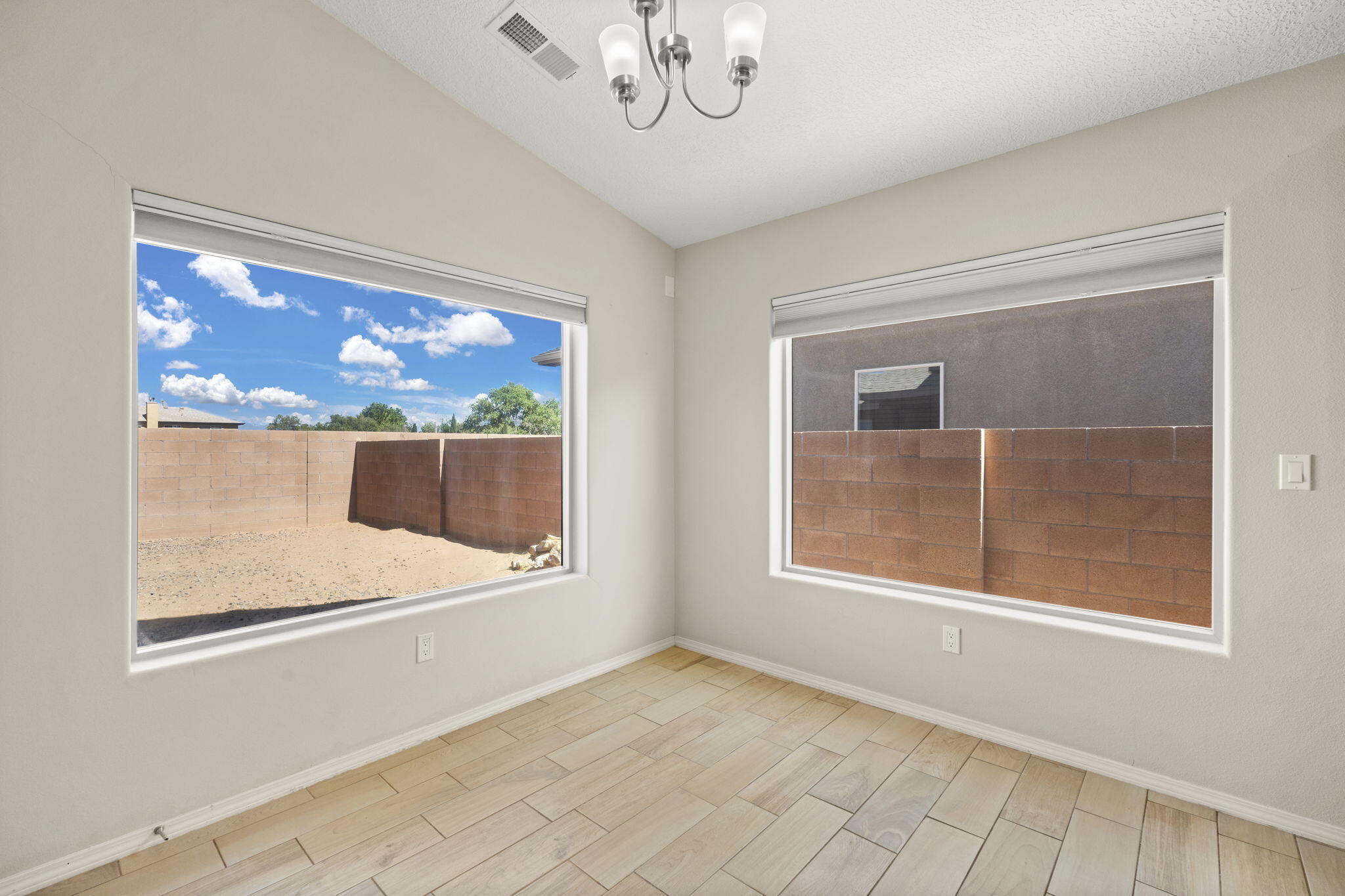 2170 Firewheel Avenue, Los Lunas, New Mexico image 8