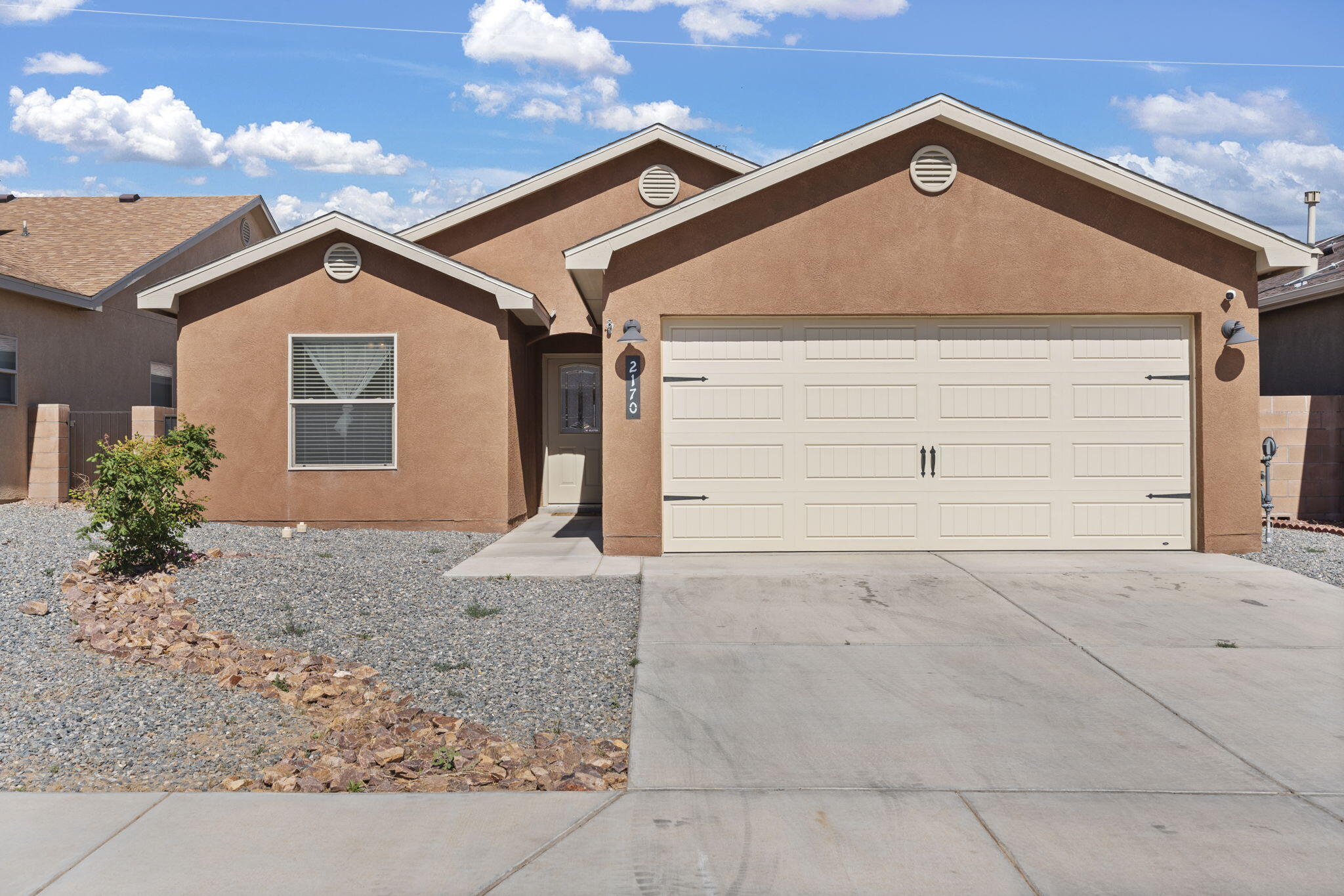 2170 Firewheel Avenue, Los Lunas, New Mexico image 1