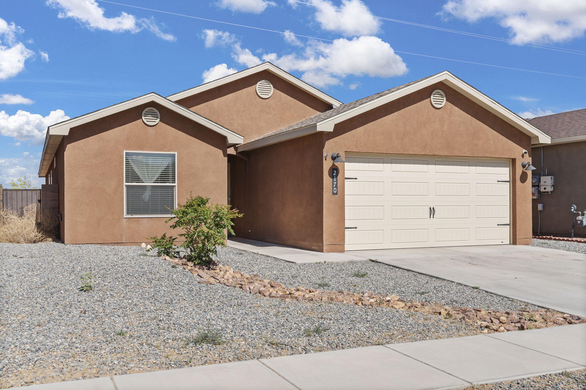 2170 Firewheel Avenue, Los Lunas, New Mexico image 2