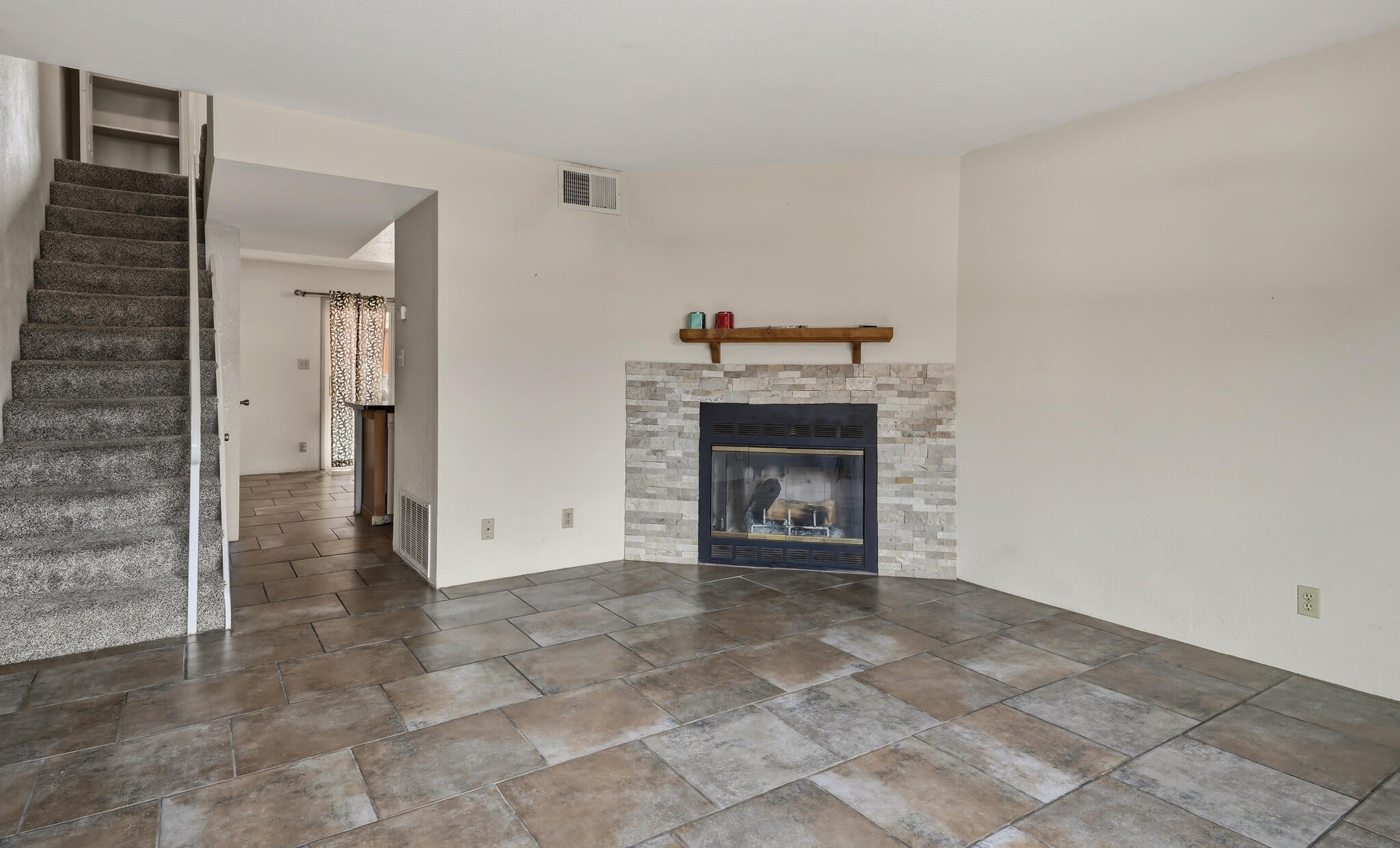 3301 Monroe Street NE UNIT J105
