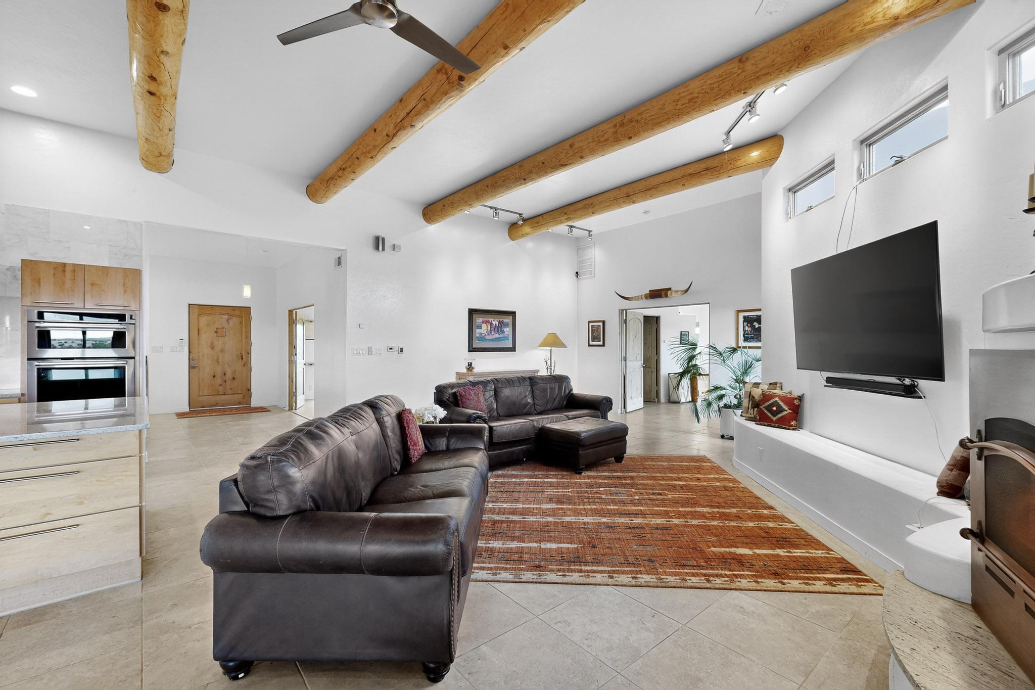 413 MISSION HILLS Road