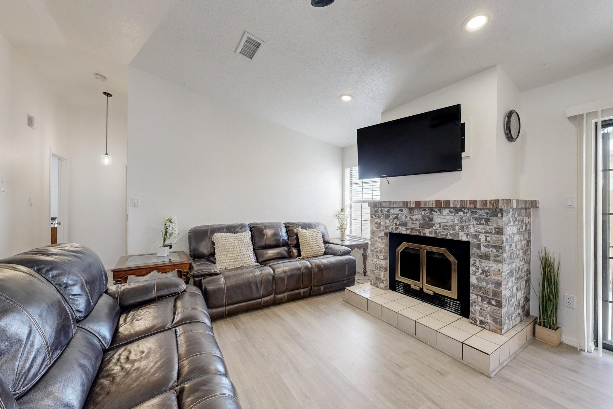 1128 Pandora Drive, Los Lunas, New Mexico image 5