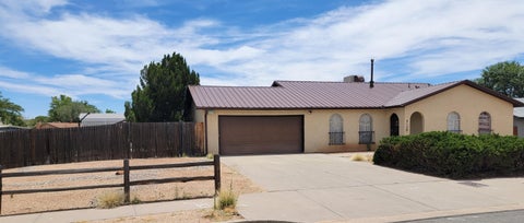 Homes For Sale - 8128 Loma Del Norte Road<br/> Bernalillo County, Albuquerque, NM 87109
