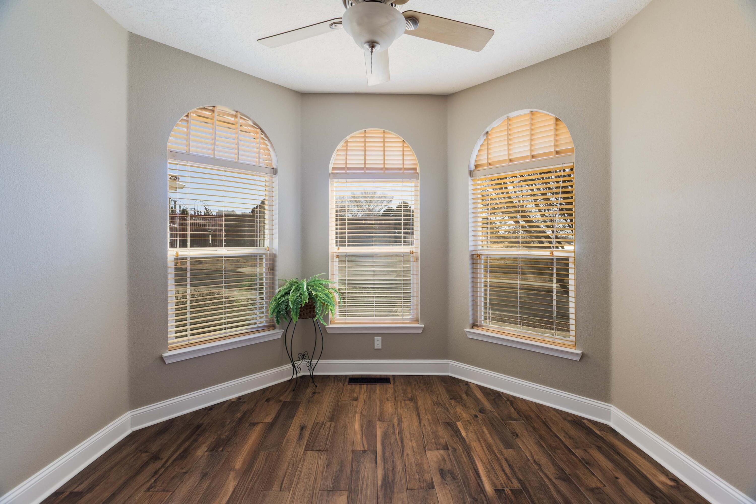 10115 Alexandria Road NE