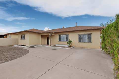 Homes For Sale - 341 60th Street<br/> Albuquerque, NM 87105