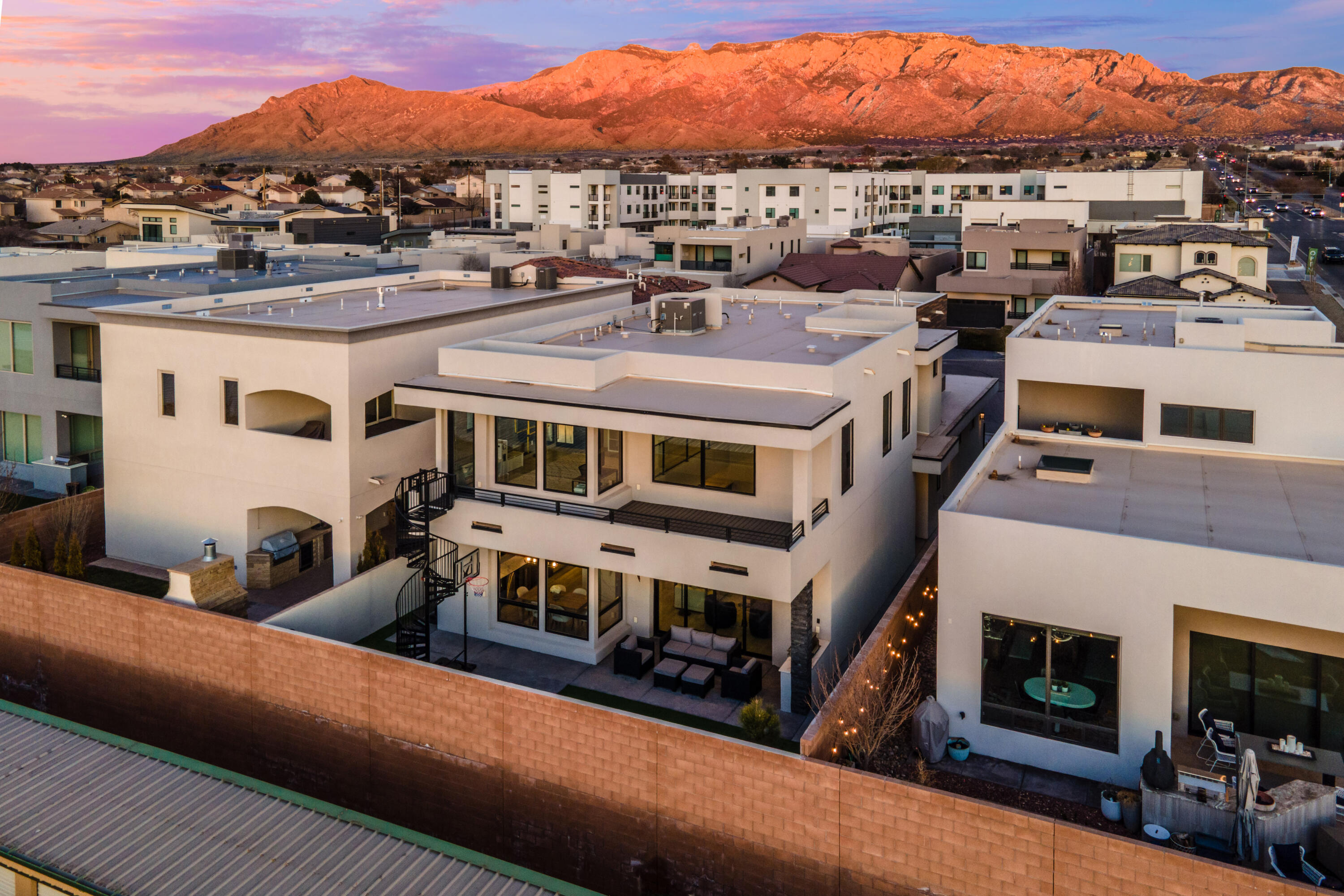 8805 Silver Oak Lane NE