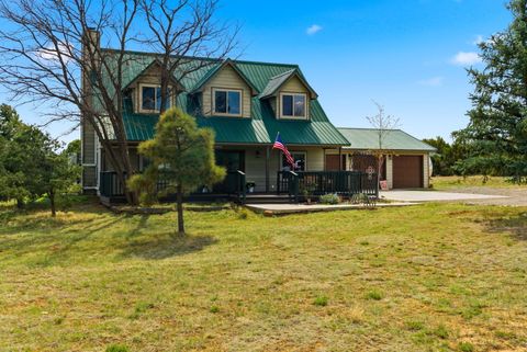 Photo of 15 Steeplechase Drive, Tijeras, NM 87059 (MLS # 1100942)