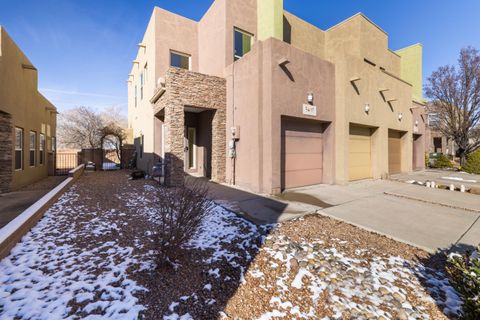 Photo of 3419 Del Agua Court NE, Albuquerque, NM 87111 (MLS # 1097386)