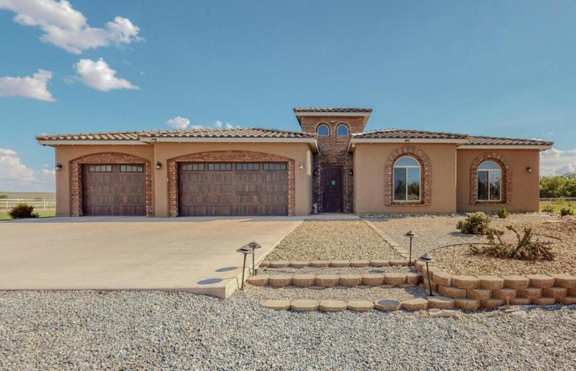 2 Wishbone Ct. Court, Los Lunas, New Mexico image 2