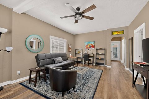 Photo of 321 Columbia Drive SE, Albuquerque, NM 87106 (MLS # 1098898)