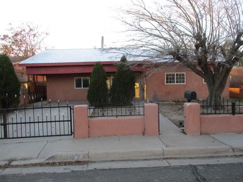 347 62nd Street NW Albuquerque NM 87105