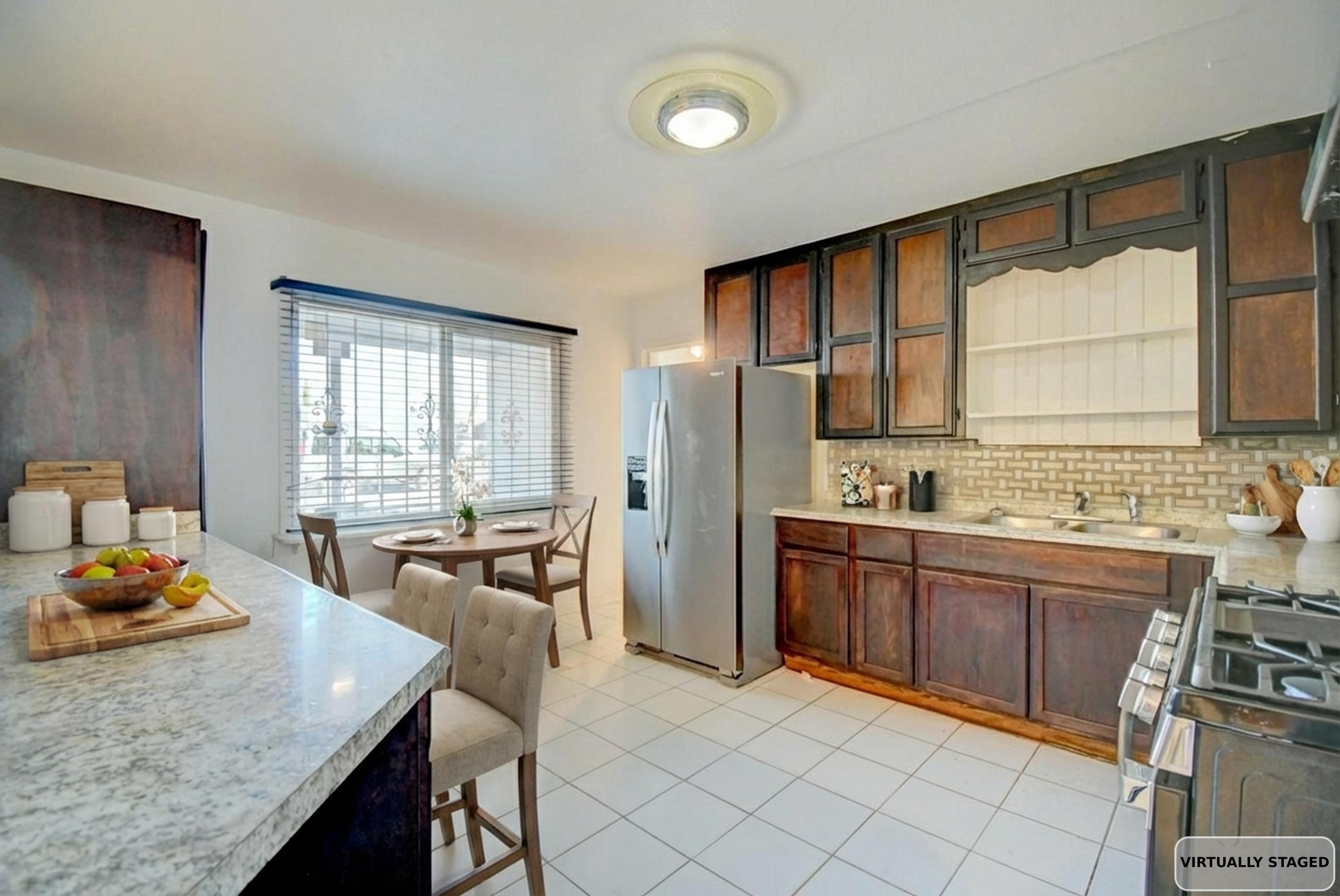 325 Rhode Island Street NE