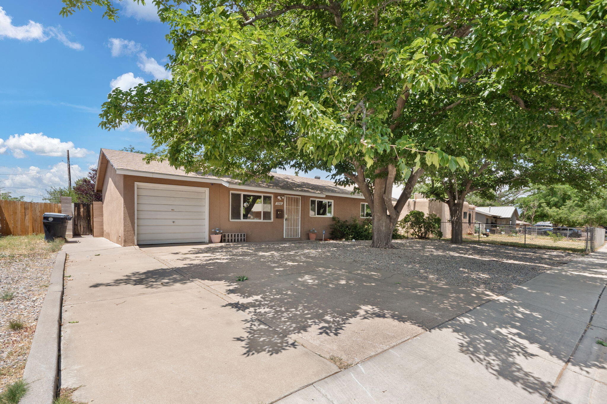 3701 Cherokee Road, Albuquerque, New Mexico image 2