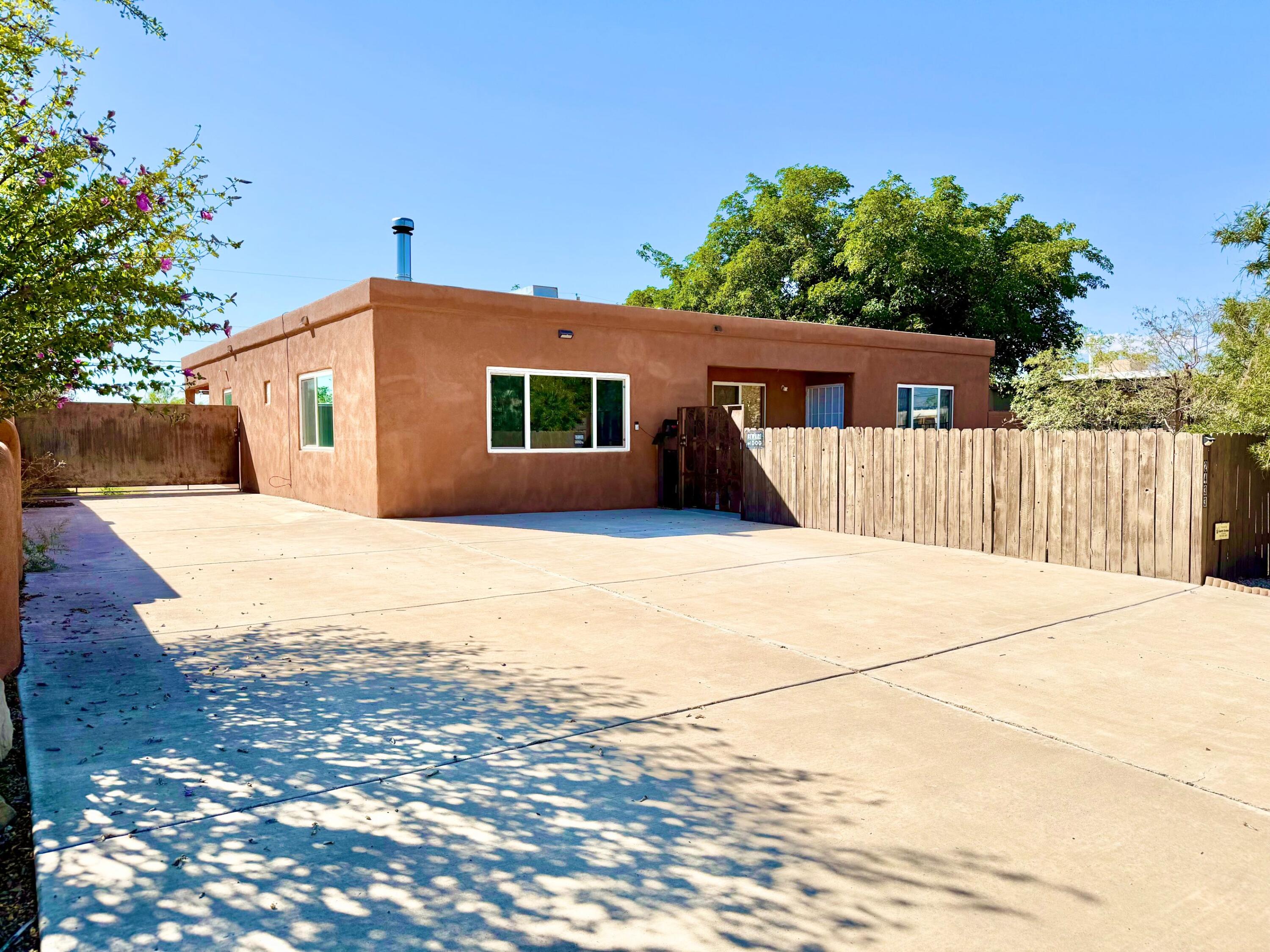 2433 Valencia Drive NE