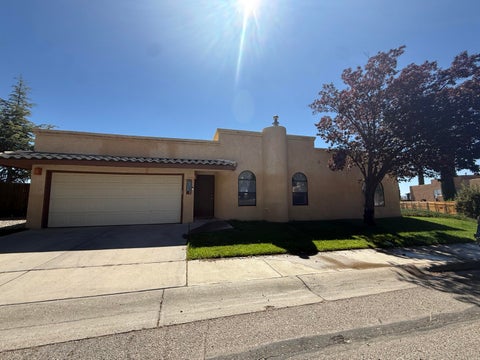 Photo of 7200 Whippoorwill Lane NE, Albuquerque, NM 87109 (MLS # 1111400)