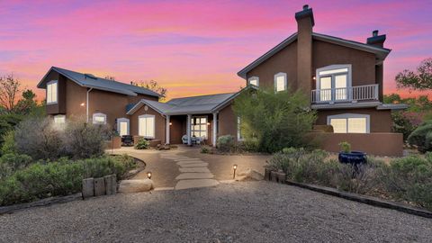 Photo of 535 Cacahuate Pl SW, Albuquerque, NM 87105 (MLS # 1082927)
