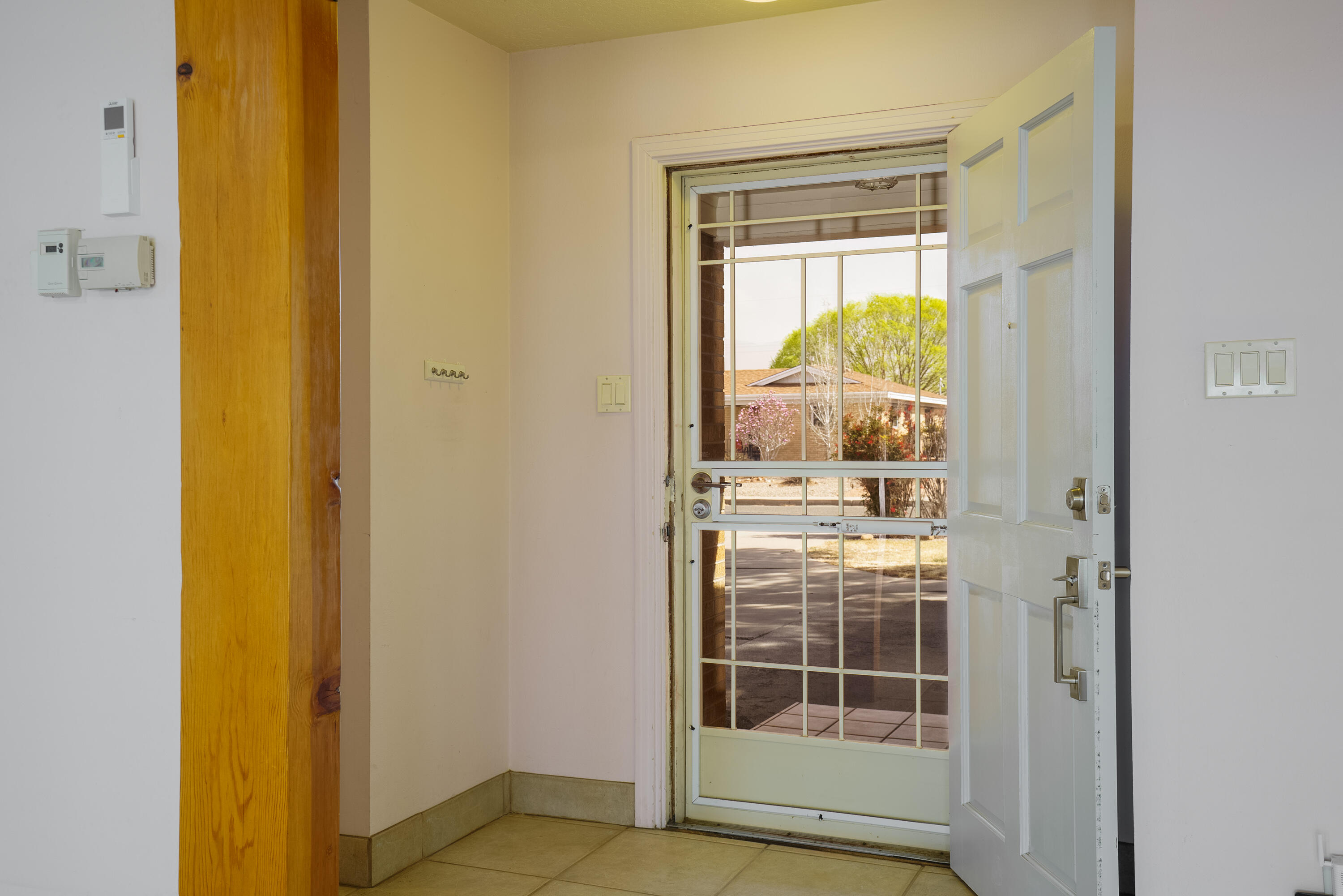 2713 Cardenas Drive, Albuquerque, New Mexico image 6