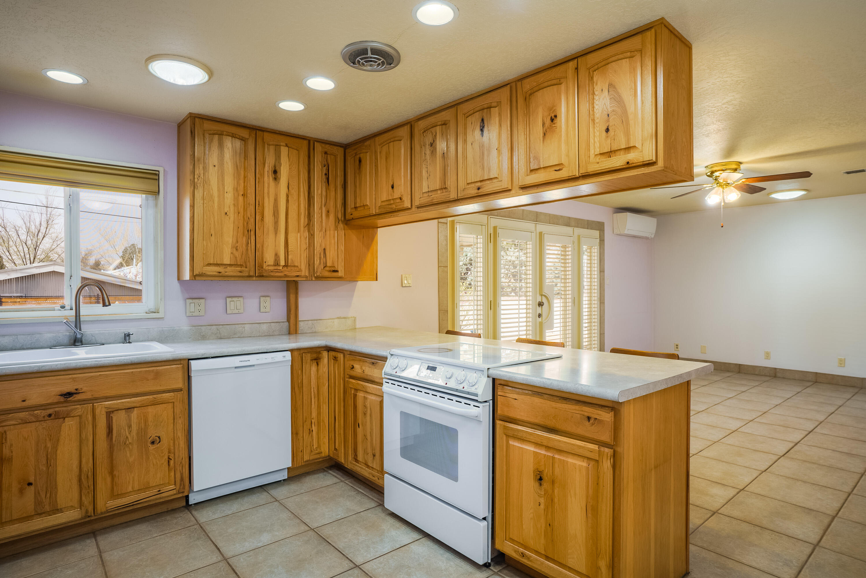 2713 Cardenas Drive, Albuquerque, New Mexico image 5