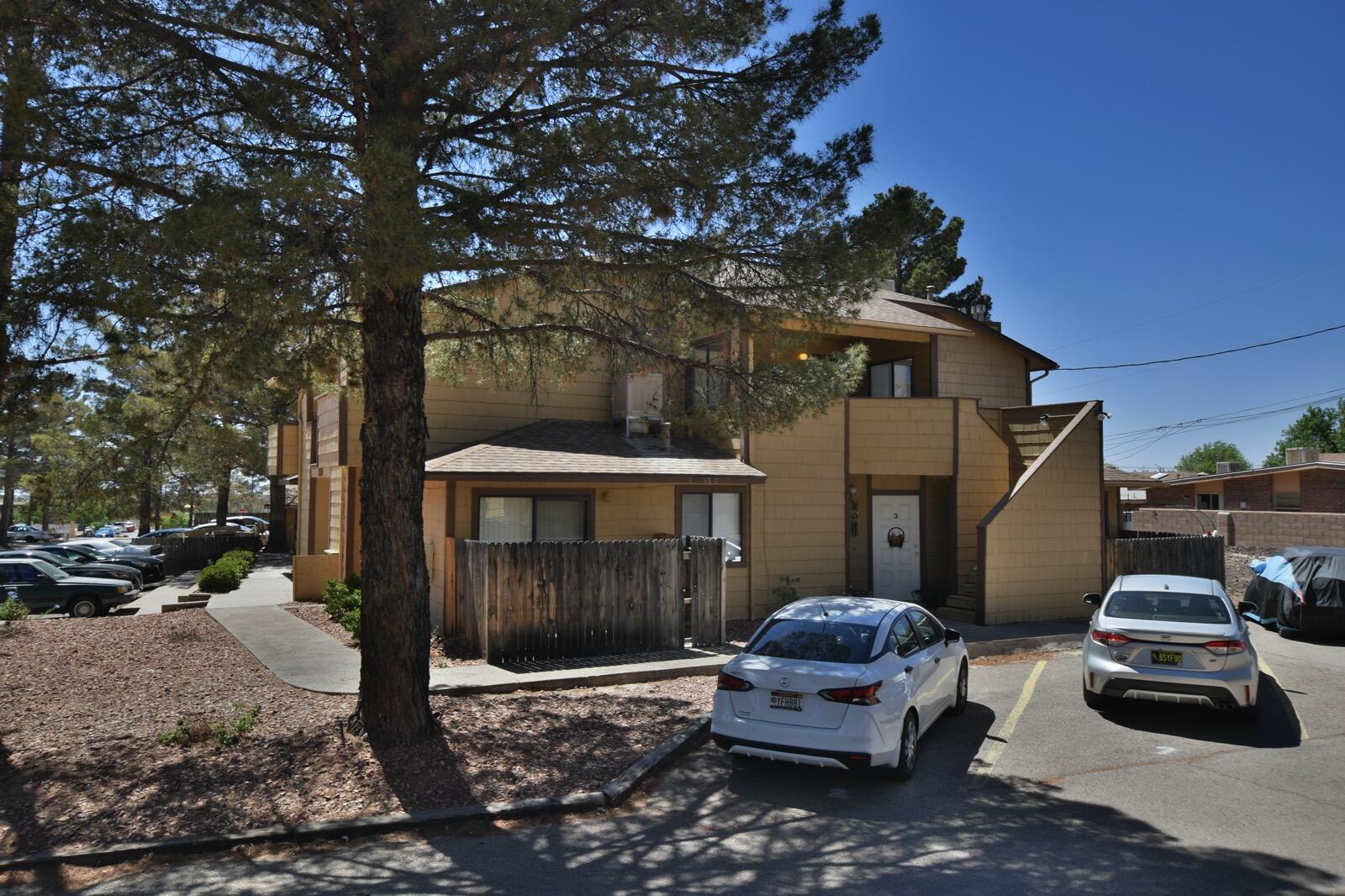 2100 Stardust Court