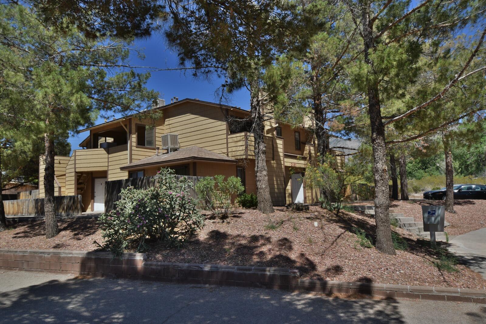 2100 Stardust Court