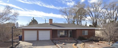4214 Mackland Avenue NE Albuquerque NM 87110