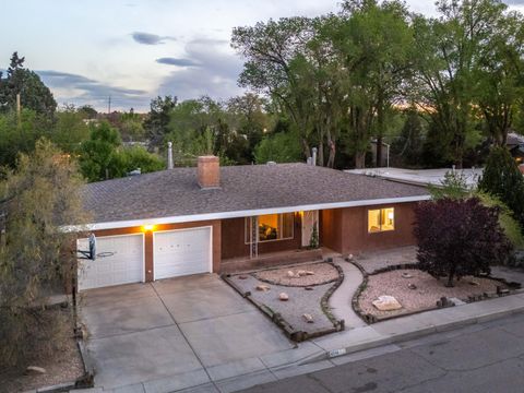 4214 Mackland Avenue NE Albuquerque NM 87110