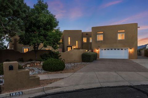 Photo of 1809 Archuleta Drive NE, Albuquerque, NM 87112 (MLS # 1096199)