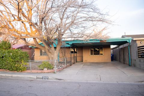 Photo of 212 Garcia Street NE, Albuquerque, NM 87123 (MLS # 1099157)