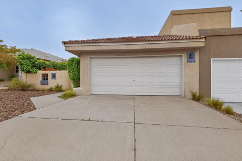 Townhouse For Sale - 10816 Academy Ridge Road<br/> Bernalillo County, Albuquerque, NM 87111