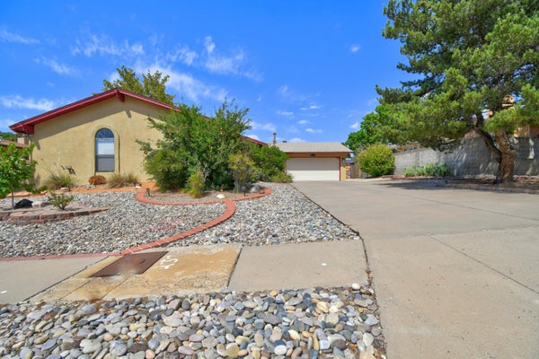 2021 MONTE LARGO DR NE, ALBUQUERQUE, NM 87112 - Image 06f7d4eb15e1402f21cb5cb8b1fb051e/1149492683
